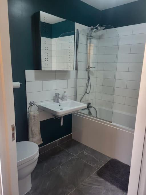 Apartment Charming Seaside 2 Bed Apartment, 2minute Walk From Westbrook Bay *