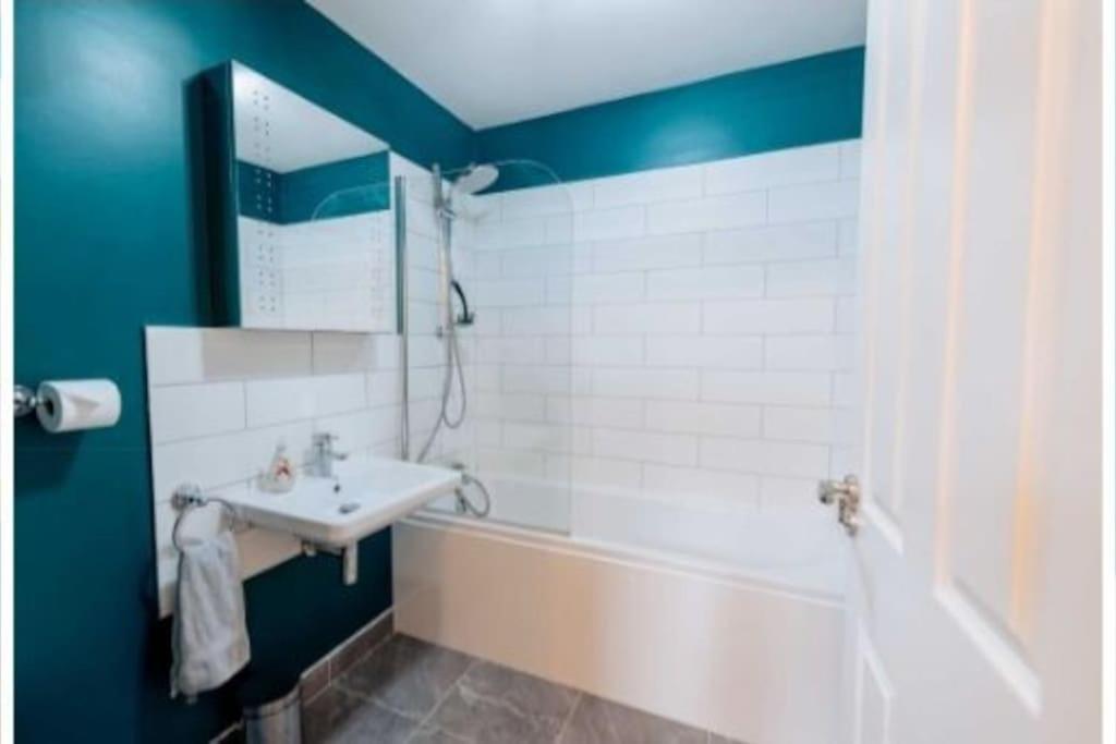 Charming Seaside 2 Bed Apartment, 2minute Walk From Westbrook Bay Margate