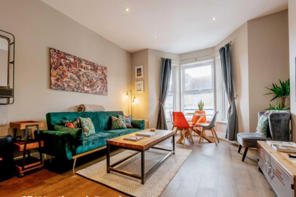 Charming Seaside 2 Bed Apartment, 2minute Walk From Westbrook Bay Apartment Margate